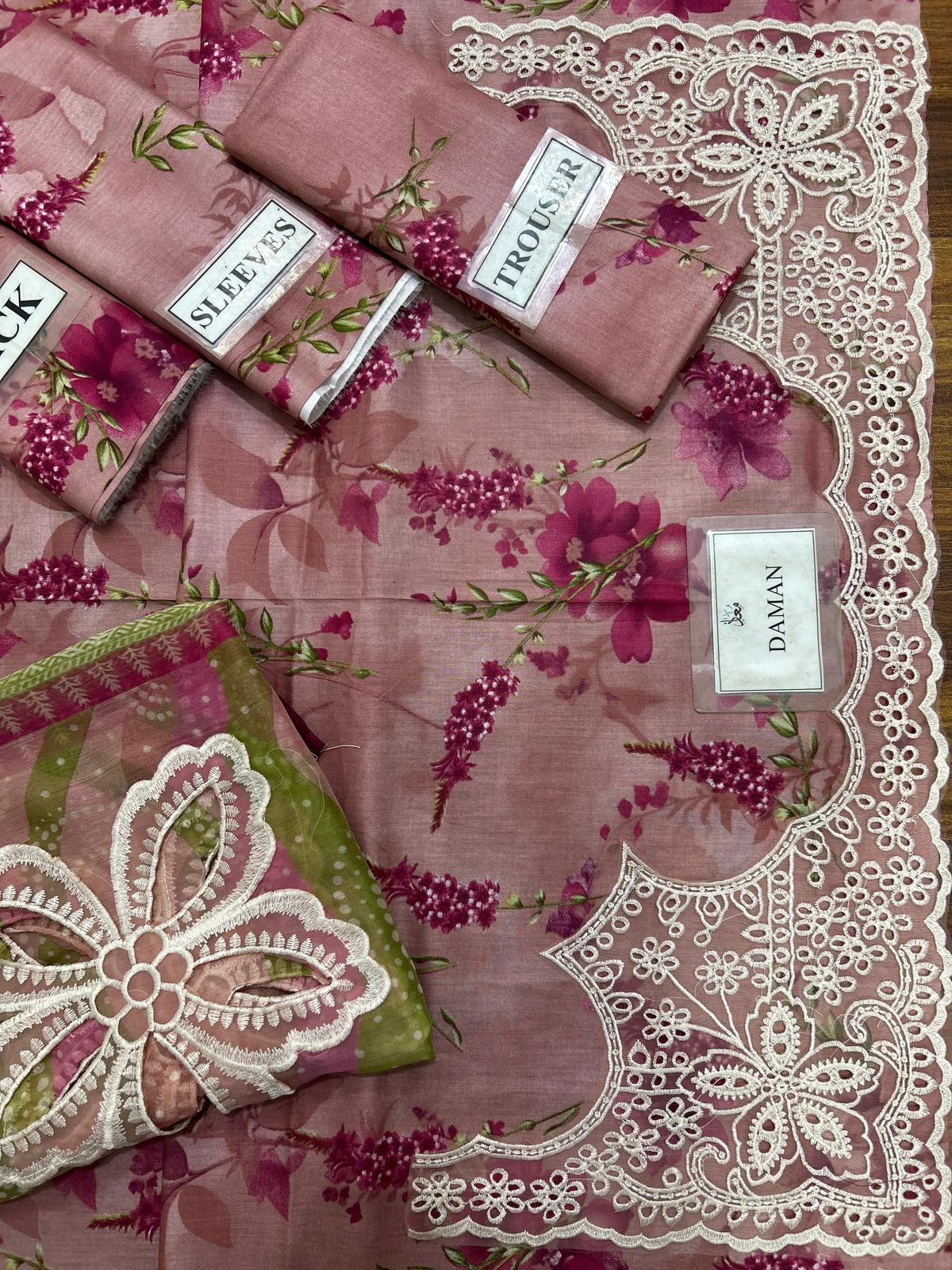 Nureh Wz-648 Luxury Lawn Dress With Chiffon Duppata 25